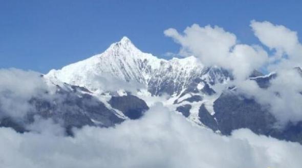 梅里雪山超自然事件，17人不明死亡至今没人登顶成功