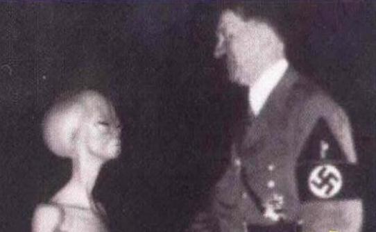 希特勒被证实是外星人，纳粹战败后希特勒假死后逃回外太空