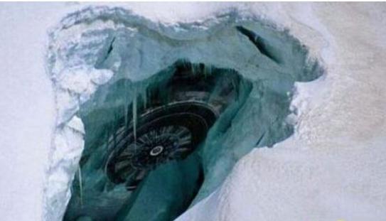 南极冰层下的秘密被发现，南极不冻湖外星人基地曝光