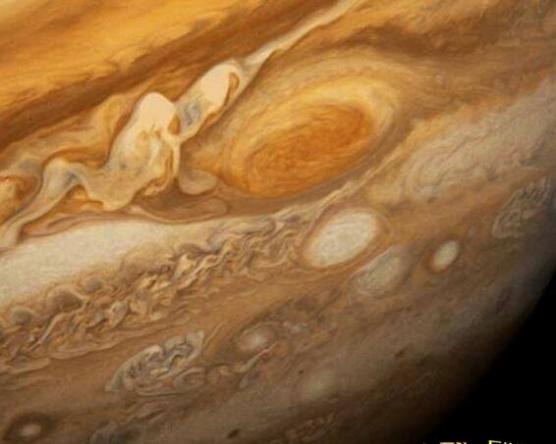 木星跟土星哪个恐怖，木星完爆土星是太阳系中最恐怖行星