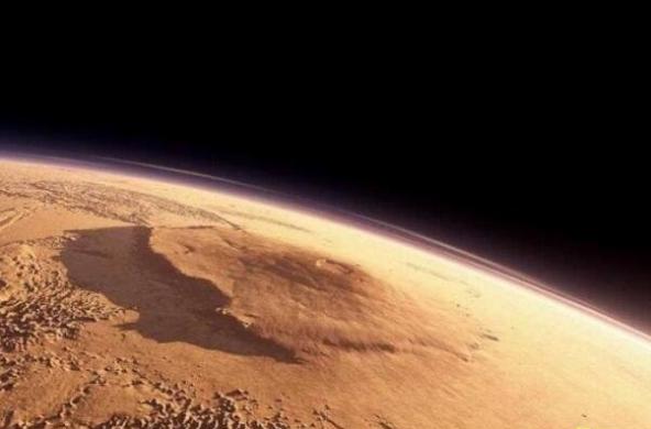 从火星上看太阳有多大，地球太阳的5/8(火星日落是蓝色的)