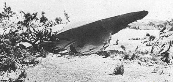 人类首次目击UFO阿诺德事件，与12天后的罗斯威尔事件关联如何
