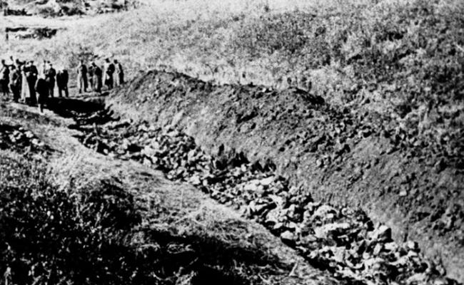 特别行动队在基辅射杀大批犹太人。