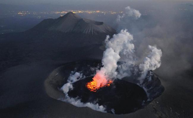 九州新燃岳火山也曾在2011年1月喷发