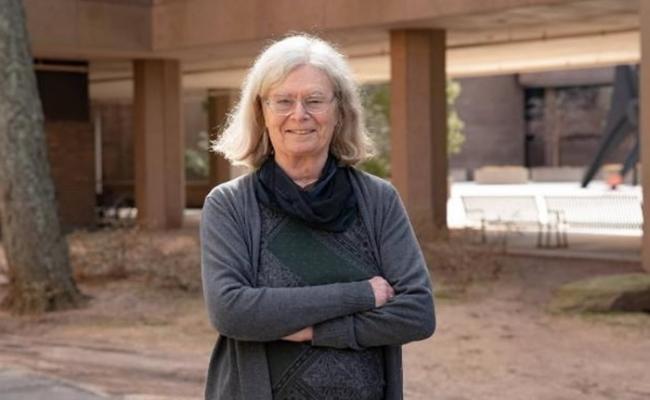美国数学家乌伦贝克（Karen Uhlenbeck）夺阿贝尔奖 成史上首位女性获殊荣