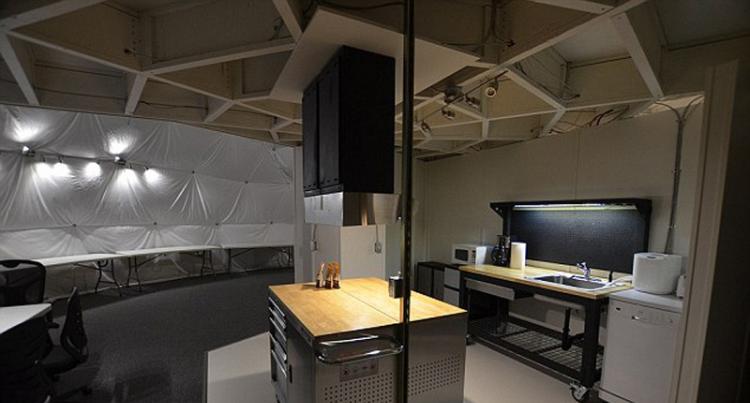 火星模拟住宅的厨房。