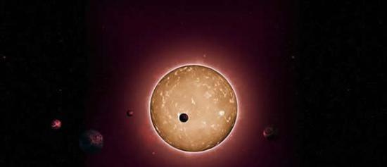 开普勒- 444的艺术构想图。距离地球17光年，112亿岁，在宇宙刚刚产生之后诞生，包括5个地球大小的行星。行星绕恒星运动在恒星形成了暗点。