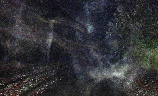 灵异专家在Thorpe Park拍到的照片显示「人影」和怪异的白雾。