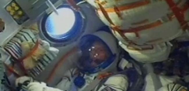 皮克（图）是首名到ISS执勤的英国太空人。
