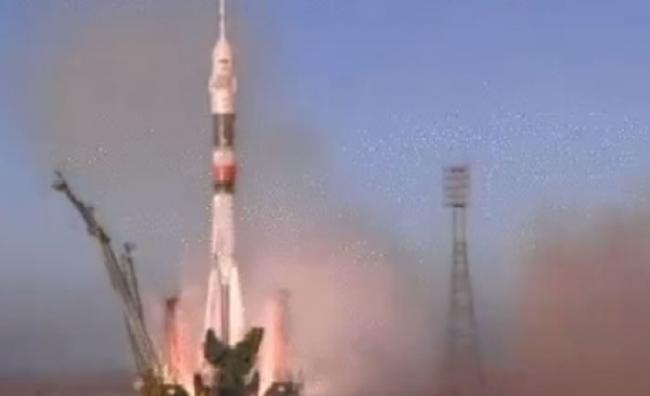 俄罗斯成功发射太空船