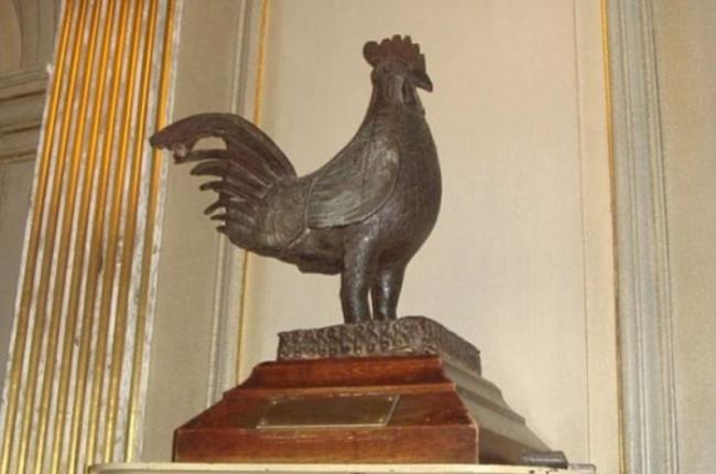 公鸡过往放置在剑桥耶稣学院的大礼堂。