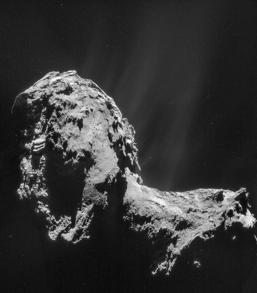 在67P彗星以大约每小时8.39万英里（约合每小时13.5万公里）的速度飞向太阳时，“罗塞塔”号仍会环绕这颗彗星飞行。2015年8月，67P彗星与太阳之间的距离