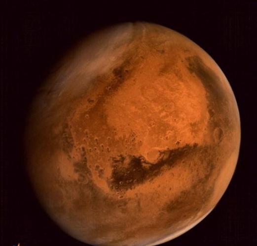 印度“火星轨道任务(MOM)”探测器拍摄到火星上空正在酝酿一场风暴