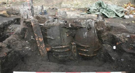 丹麦考古学家在安徒生的故乡欧登斯发现两个14世纪厕所
