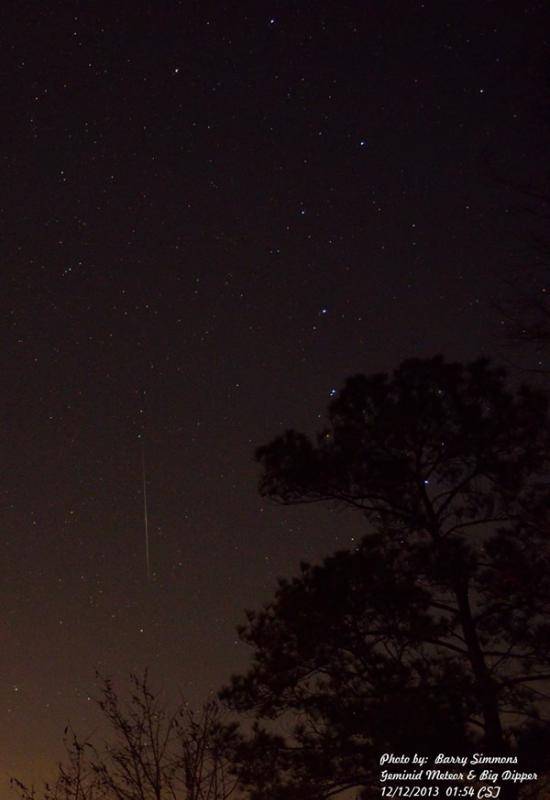12月12日，拍摄于美国亚拉巴马州的流星。