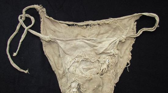 奥地利一座古堡竟然发现500年前的女士胸罩和内裤