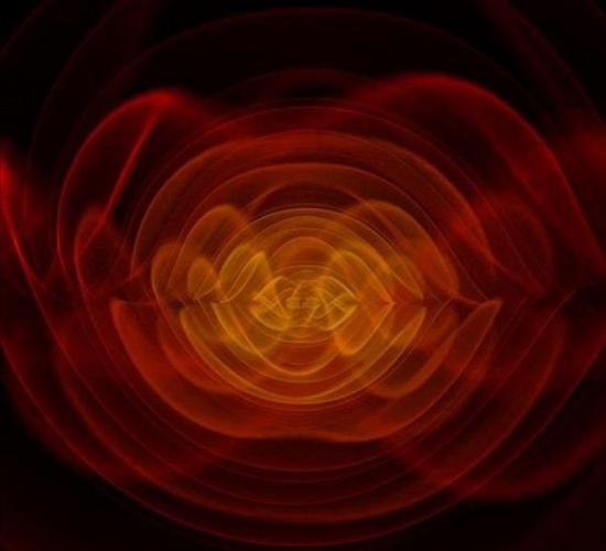 欧洲航天局最新制作视频显示，两个黑洞发生碰撞产生的引力波变化，引力波在空间产生的涟漪有助于揭晓宇宙在140亿年前如何形成的。