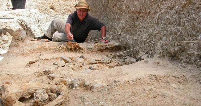 北非阿尔及利亚发现240万年前石器和动物化石 动摇东非“人类的摇篮”地位