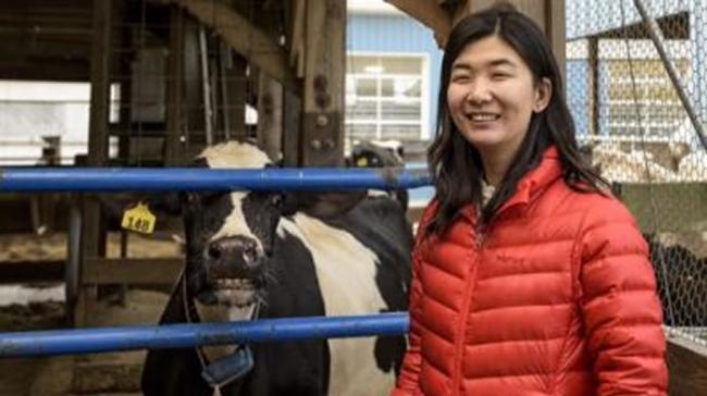 特拉华大学(University of Delaware)教授针对中国毒奶粉事件进行牛奶质量控制研究