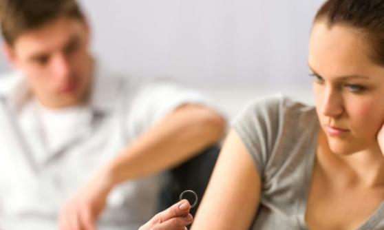 因离婚而引起的慢性压力会对身体做成长期影响。