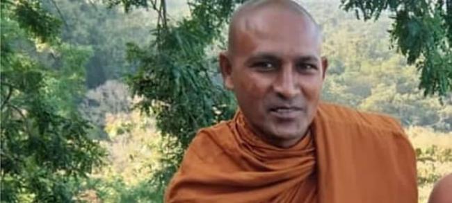 印度佛教僧侣在森林一棵树下打坐冥想时遭花豹袭击身亡