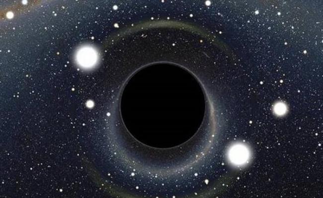 澳洲天文学家发现“怪兽黑洞” 每两日可吞噬一太阳