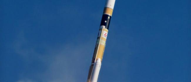 日本成功发射搭载新侦察卫星的Н2-А运载火箭