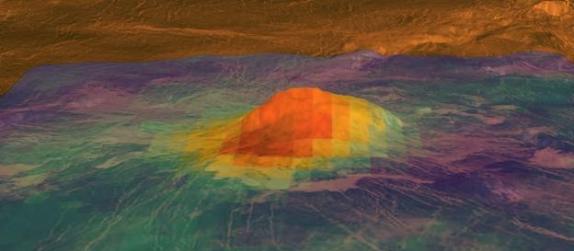 这是温度图，可以看到金星表面的艾敦山（Idunn Mons）的温度似乎要高于周围地区，显示其内部存在高温岩浆