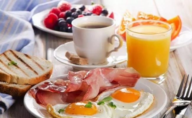 《英国医学期刊》：吃早餐不但无助减肥 卡路里摄取量比不吃的人更高