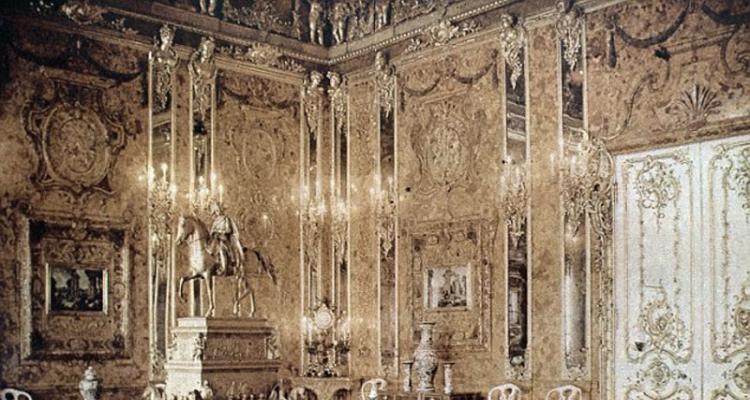 1932年拍摄的琥珀屋照片，它是普鲁士国王于1716年送给俄国沙皇彼得大帝的礼物。