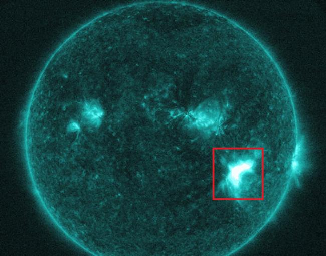 太阳连续爆发两次“耀斑”大爆炸 其中一次“闪焰”高达X9.3级
