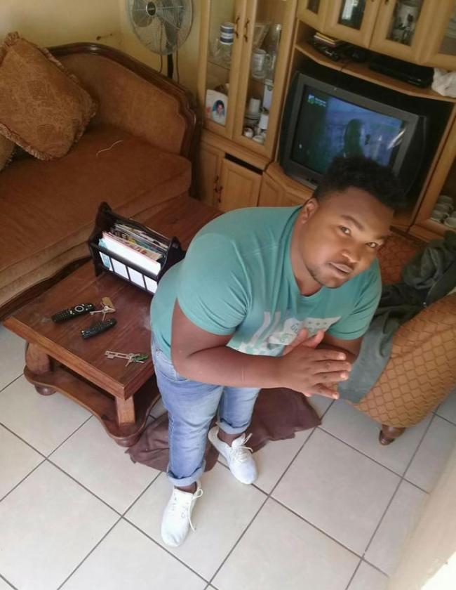 南非23岁食人魔在警察面前生吃人肉被开枪击毙