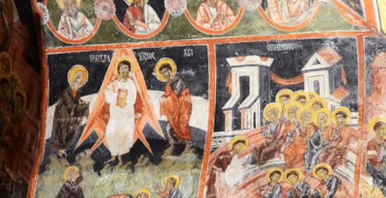保加利亚教堂藏400年谜团：墙上画着耶稣搭乘坐火箭和太空舱的图案