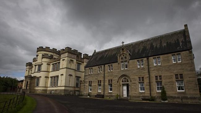 英国苏格兰天主教修女经营的斯麦伦孤儿院被爆曾长期虐待儿童