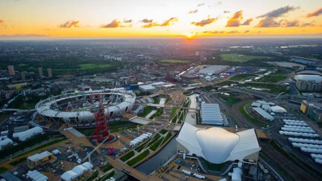 2012年英国伦敦奥运所支出的148亿美元当中，也包括奥林匹克体育场和水上运动中心的建设费用。 PHOTOGRAPH BY JASON HAWKES, GETT