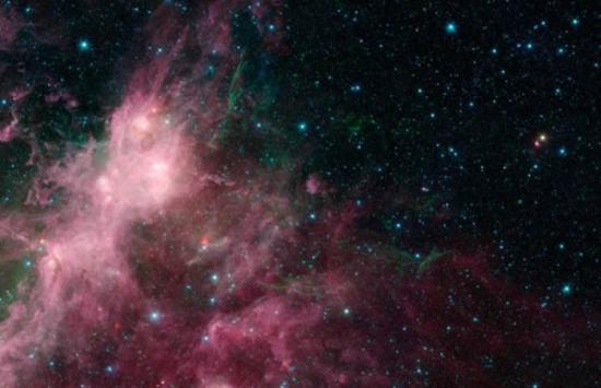 太空望远镜揭露银河系“贫瘠地区”的年轻恒星