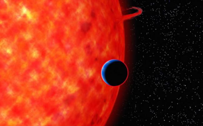 科学家通过一种叫做“瑞利散射”的技术，发现100光年之遥存在一颗拥有蓝色天空的神秘行星