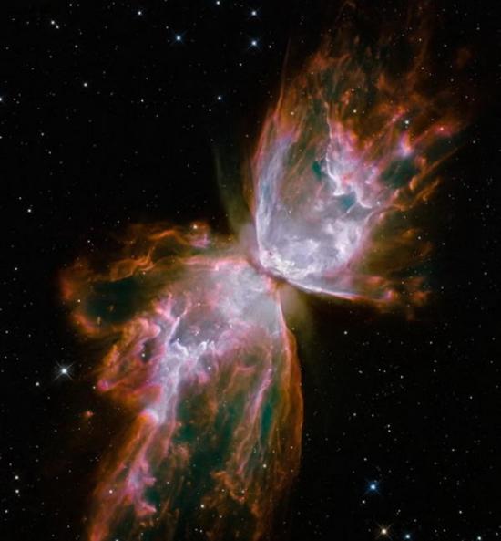 2009年，哈勃望远镜拍摄到的蝴蝶星云，这个死亡恒星非常像太阳，有助于我们洞悉太阳未来的悲剧命运