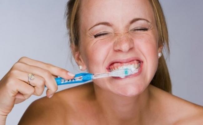 牙膏的三氯沙可对抗牙龈炎。（资料图片）
