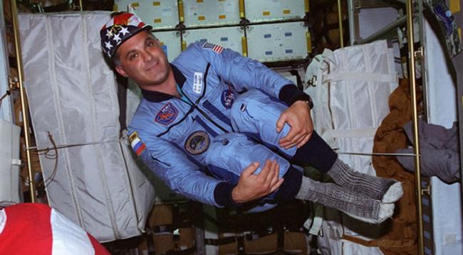 首位在太空站上参与投票的太空人──大卫 沃夫