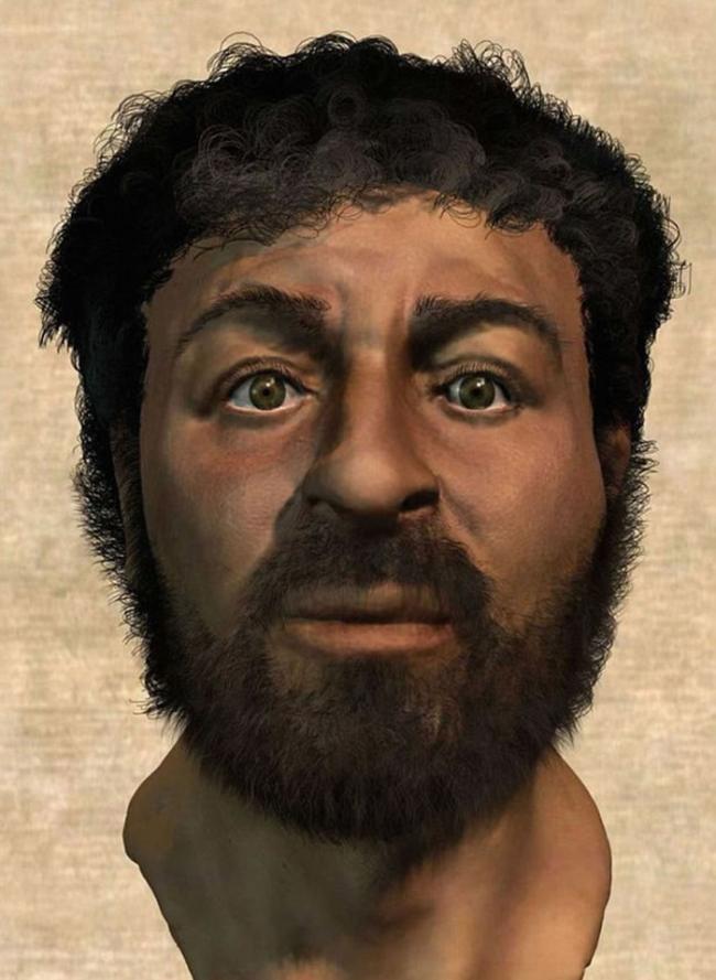 重塑出的耶稣肤色黝黑，一脸胡须。