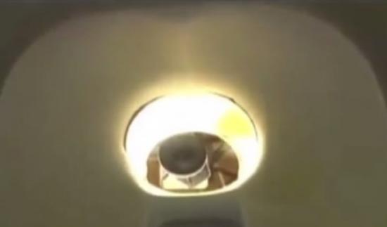 这就是太空人如厕时使用的器具