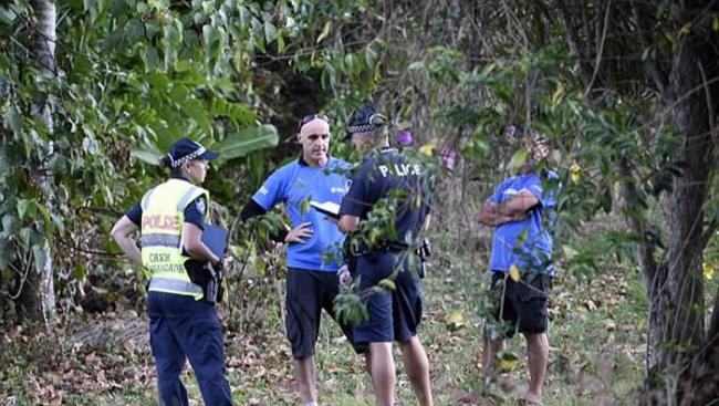 澳洲昆士兰省凯恩斯3人跳伞空中相撞高速坠地惨死