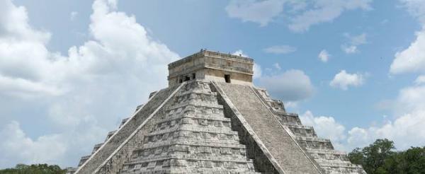 玛雅文明如何衰落？研究人员在中美洲伯利兹的“大蓝洞”找到答案