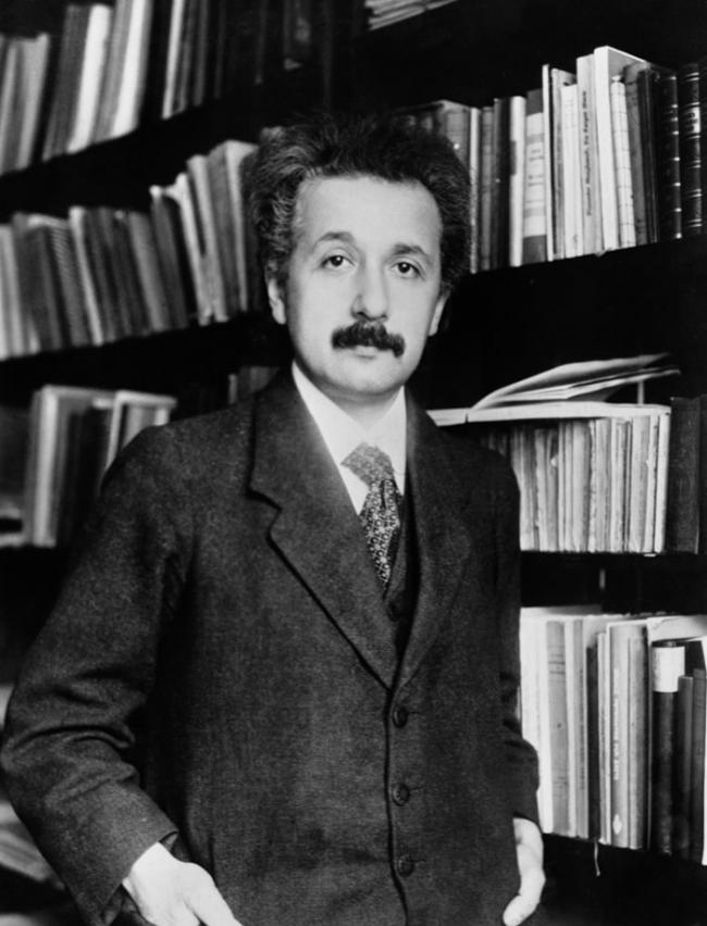 爱因斯坦讲述希特勒疯狂行为的一封信拍卖了134000多美元