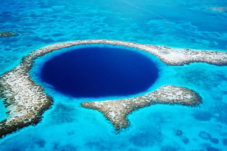 玛雅文明如何衰落？研究人员在中美洲伯利兹的“大蓝洞”找到答案