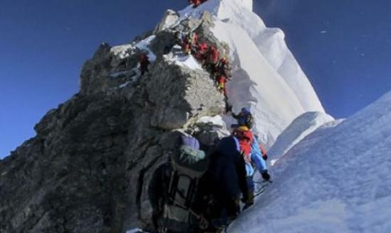 新的登峰路线将取昆布冰川而行。
