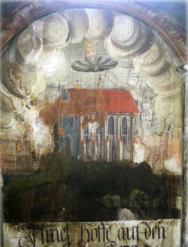 罗马尼亚教堂13世纪壁画上竟出现UFO？