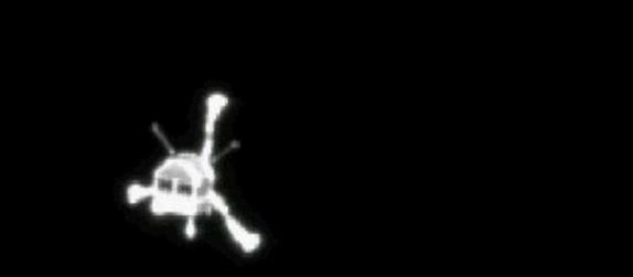 在降落到彗星表面的过程中，菲莱号打开“腿”和磁力仪吊杆。