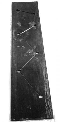 在广西上思县所发现的明代巨棺内棺底部出现“北斗七星”板